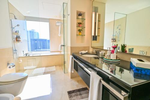 Luxury Apartments - Stunning Marina View - 5-Star Hotel Amenities photo 3