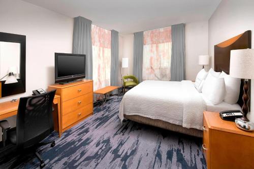Fairfield Inn & Suites by Marriott Miami Airport South Image