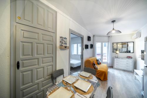 Bel Appartement Terrasse Empuriabrava Nautic by Welhomy