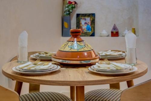 Φαγητό σε αυτό το διαμέρισμα ή κάπου εκεί κοντά