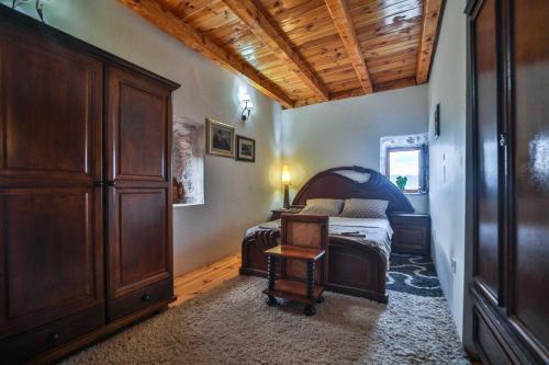 Postel nebo postele na pokoji v ubytování Royal Villa Ana