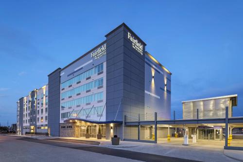 Fairfield Inn and Suites by Marriott St Louis Downtown Image