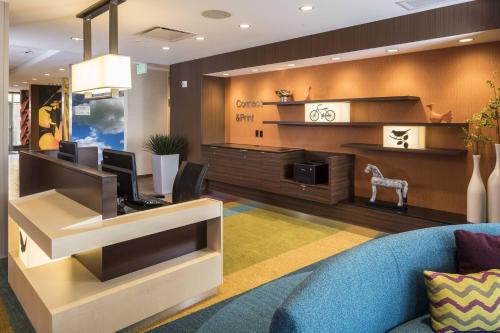 Ruang duduk di Fairfield Inn & Suites by Marriott Pittsburgh North/McCandless Crossing