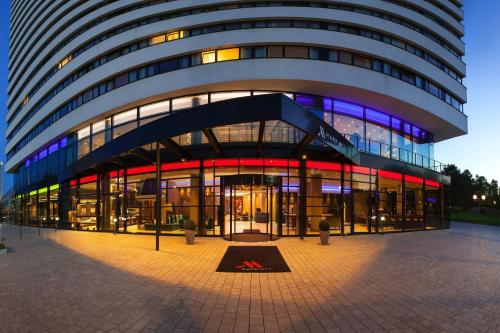 a large building with a lot of windows at Bonn Marriott Hotel in Bonn