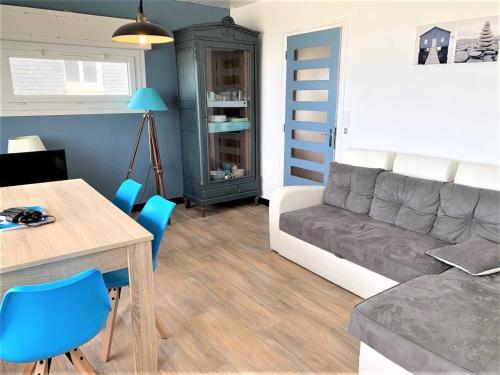 Fotografia z galérie ubytovania Appartement 2 chambres avec superbe vue mer sur la plage de Trestrignel à PERROS-GUIREC - Réf 834 v destinácii Perros-Guirec