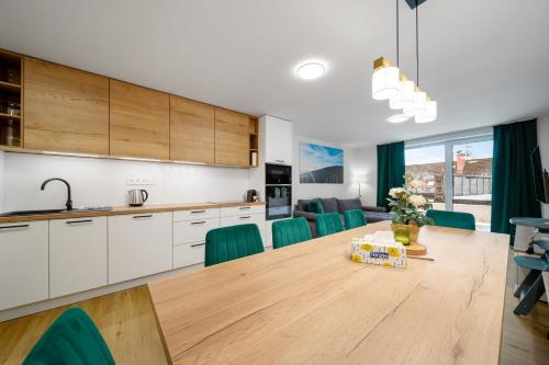 Küche/Küchenzeile in der Unterkunft Apartmány Rezidence Lyžařská