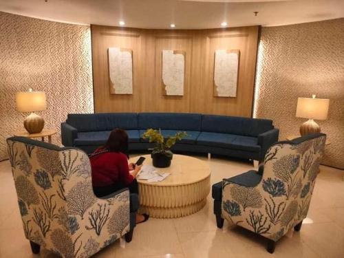 Area tempat duduk di Shell Residences