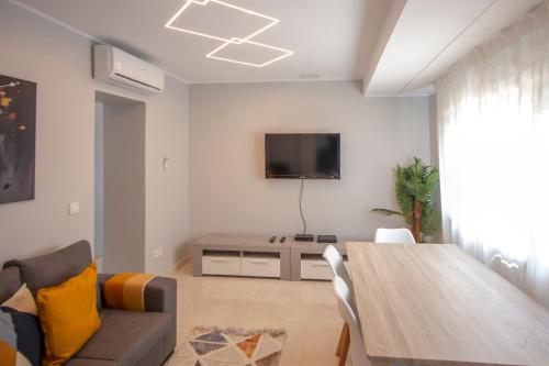 Family-Friendly Villa with Private Pool & Rooftop Oasis
