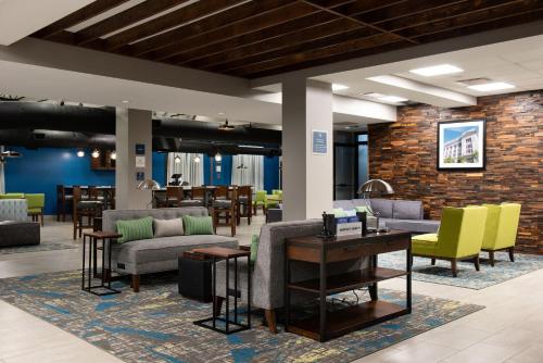 Gallery image of Four Points by Sheraton Omaha Midtown in Omaha