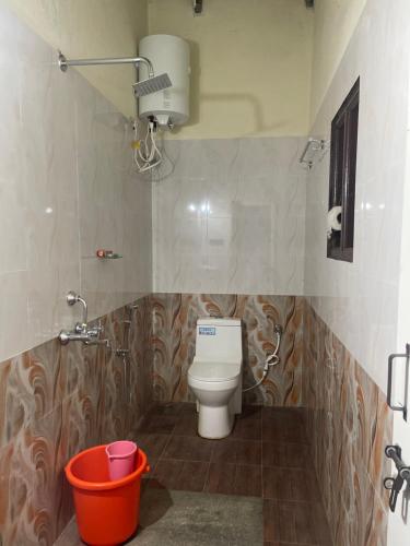 Koupelna v ubytování Skyview homestay Devaramane