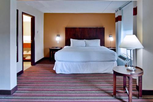 Four Points by Sheraton Nashville Airport Image