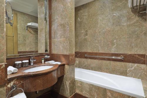 Vannituba majutusasutuses Four Points by Sheraton Makkah Al Naseem