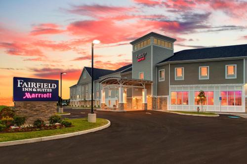 ハイアニスにあるFairfield Inn & Suites by Marriott Cape Cod Hyannisの表示