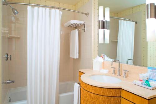 Four Points by Sheraton San Jose Downtown Image