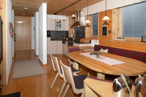Kuchyň nebo kuchyňský kout v ubytování tannberg LODGE