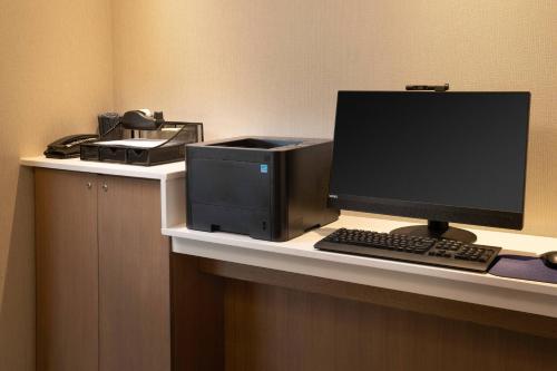 Kuchyň nebo kuchyňský kout v ubytování Fairfield Inn & Suites by Marriott South Kingstown Newport Area