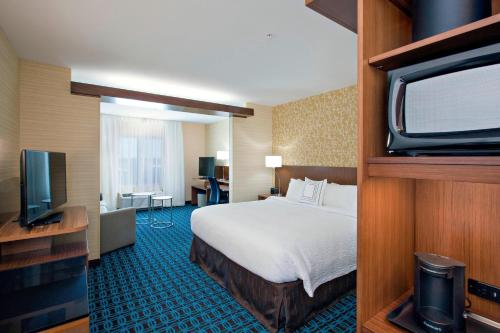 Fairfield Inn & Suites by Marriott Phoenix Tempe/Airport Image