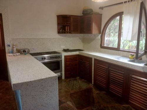 Dapur atau dapur kecil di Villa Kenza