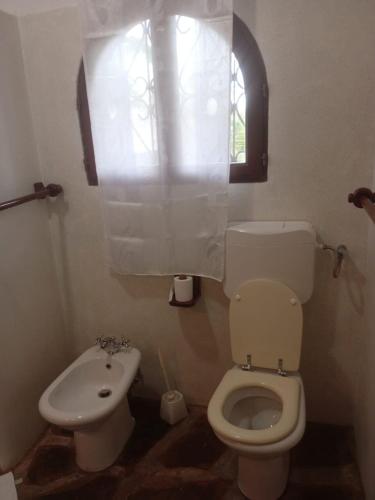 Bilik mandi di Villa Kenza