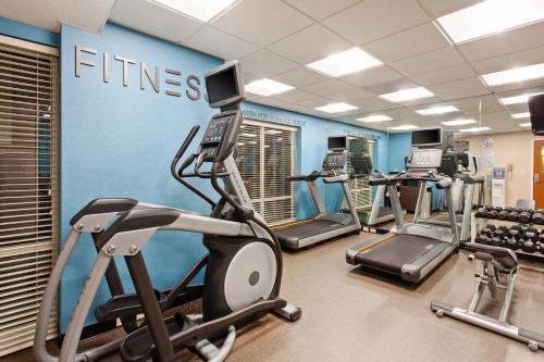 Fitness centrum a/nebo fitness zařízení v ubytování Fairfield Inn & Suites - Los Angeles West Covina