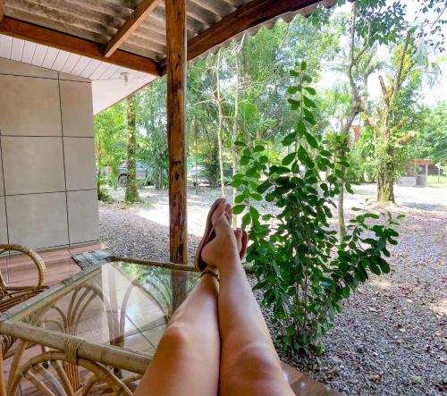 Taman di luar Pousada do Nereu