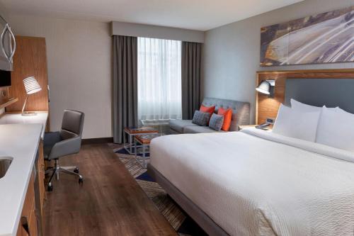 Cama o camas de una habitación en Four Points by Sheraton Hamilton - Stoney Creek