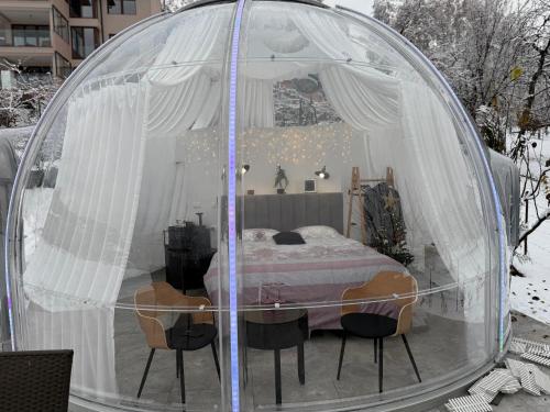 サラエボにあるIgloo glamping dome Sarajevoのギャラリーの写真