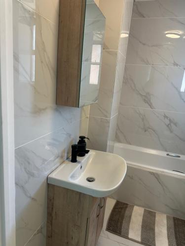 Ένα μπάνιο στο Oceanic gem