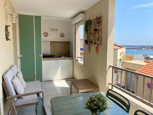 Escale paisible à Sète, belle terrasse vue sur mer