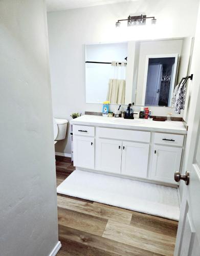 Dapur atau dapur kecil di Boise Cozy House