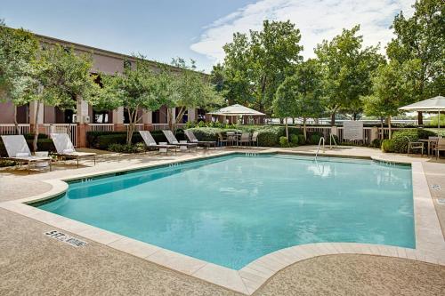 Dallas Marriott Suites Medical/Market Center Image