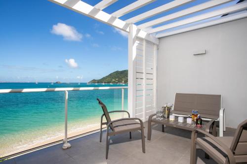 Sur la plage de Grand Case - Entièrement rénové - 2ch duplex - 6p