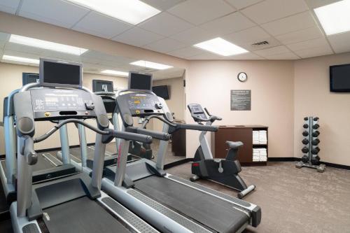 Γυμναστήριο ή/και όργανα γυμναστικής στο Residence Inn Southington