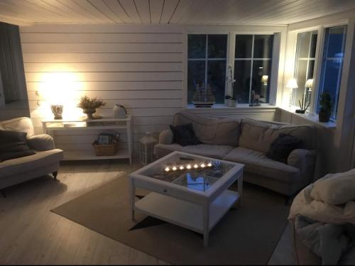 Гостиная зона в 5 star holiday home in MARSTRAND
