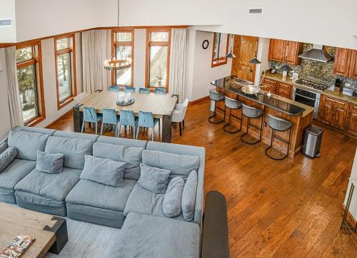 Posezení v ubytování Ritz Carlton Vail #402 condo