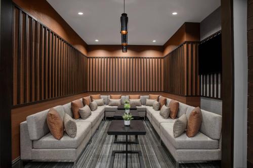 Ruang duduk di Pittsburgh Marriott North