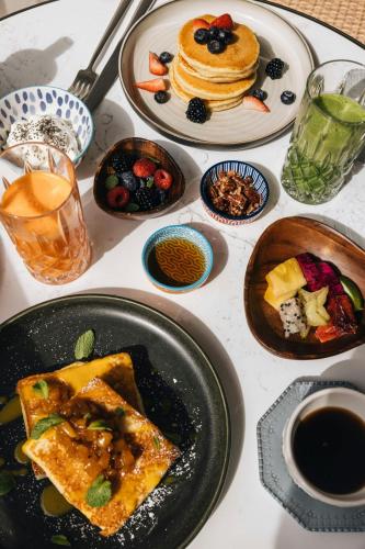 Mad på resortet eller i nærheden