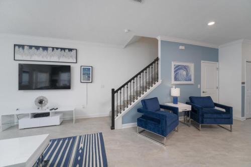Brand New Luxury 5 Bedroom pool Home 272 photo 9