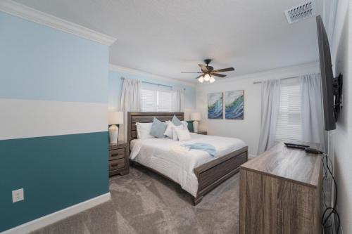 Brand New Luxury 5 Bedroom pool Home 272 photo 18