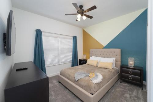 Brand New Luxury 5 Bedroom pool Home 272 photo 21