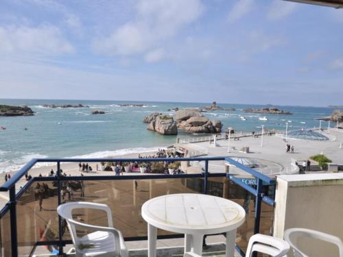 Appartement cosy 2 chambres face à la mer à Trégastel - FR-1-368-445