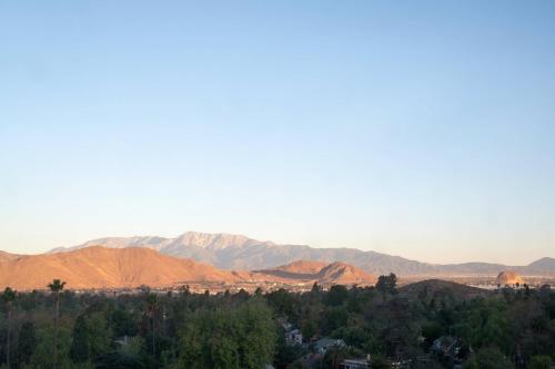 a view of the desert with mountains in the background at Marriott Riverside at the Convention Center in Riverside