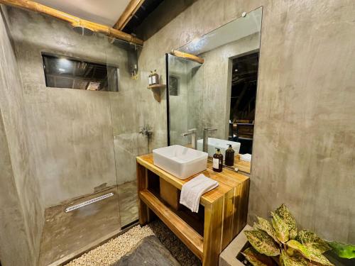 Ένα μπάνιο στο Casa Kalikasan