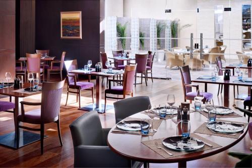 Restoran atau tempat lain untuk makan di Riyadh Marriott Hotel