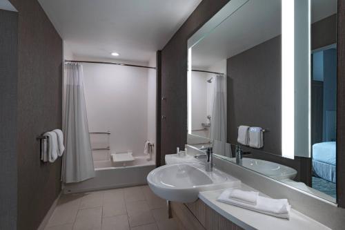 Koupelna v ubytování SpringHill Suites Waco