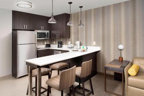 Residence Inn by Marriott Denver Airport/Convention Center Image