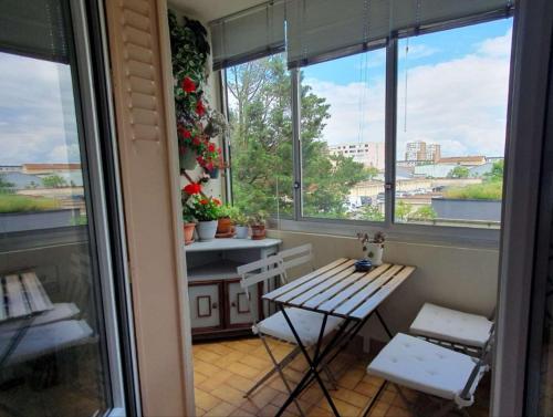 Médipôle T2 avec un garage gratuit sur place, 16min à centre ville Lyon en métro A