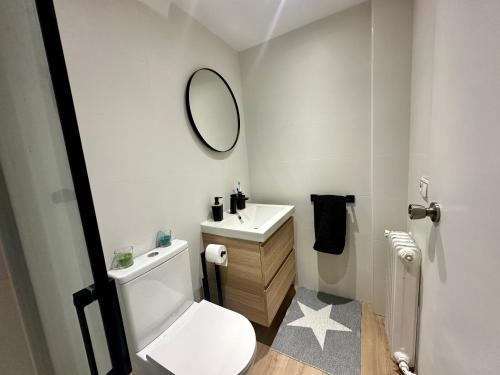 A bathroom at Apartamento Socotor, céntrico, vistas , garaje y Wifi