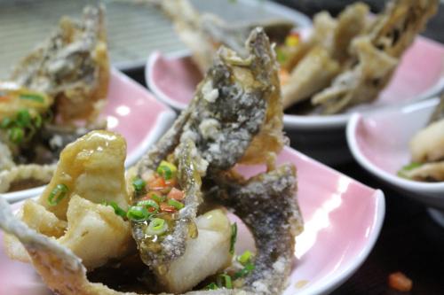 a group of plates of food on a table at 湖上館パムコ in Wakasa