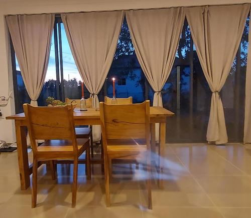 Foto de la galeria de Villa Sunset Boulevard a Phumĭ Chroŭy Svay
